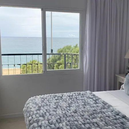 Encantador Piso En Primera Linea De Mar *