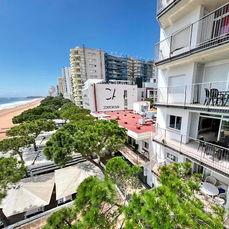 Seafront Apartment In Platja D'Aro With Parking Lägenhet Platja d'Aro