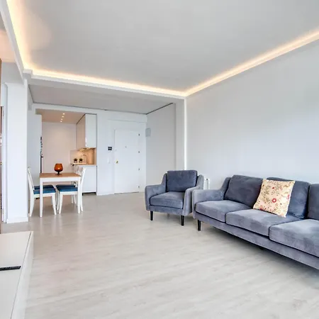 Seafront Apartment In Platja D'Aro With Parking